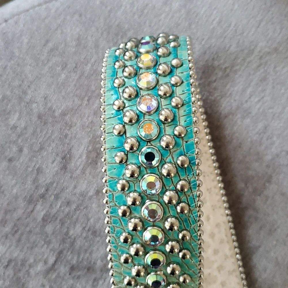 Exquisite b.b. simon Belt In Turquoise Italian Leather With Swarovski Crystals - Picture 4 of 11
